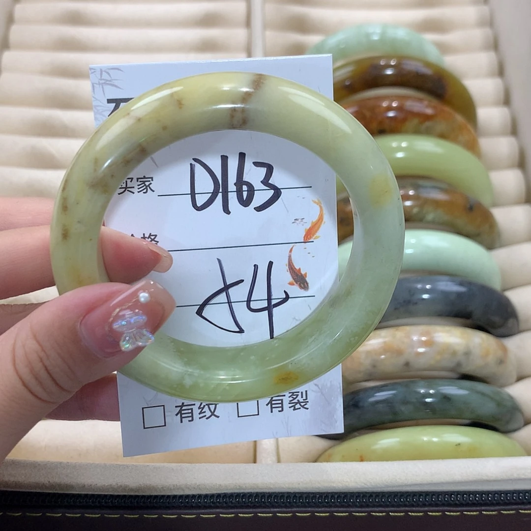 【闪购商品】未镶嵌蛇纹石玉手镯