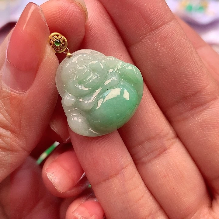 翡翠颈饰18K金镶嵌翡翠