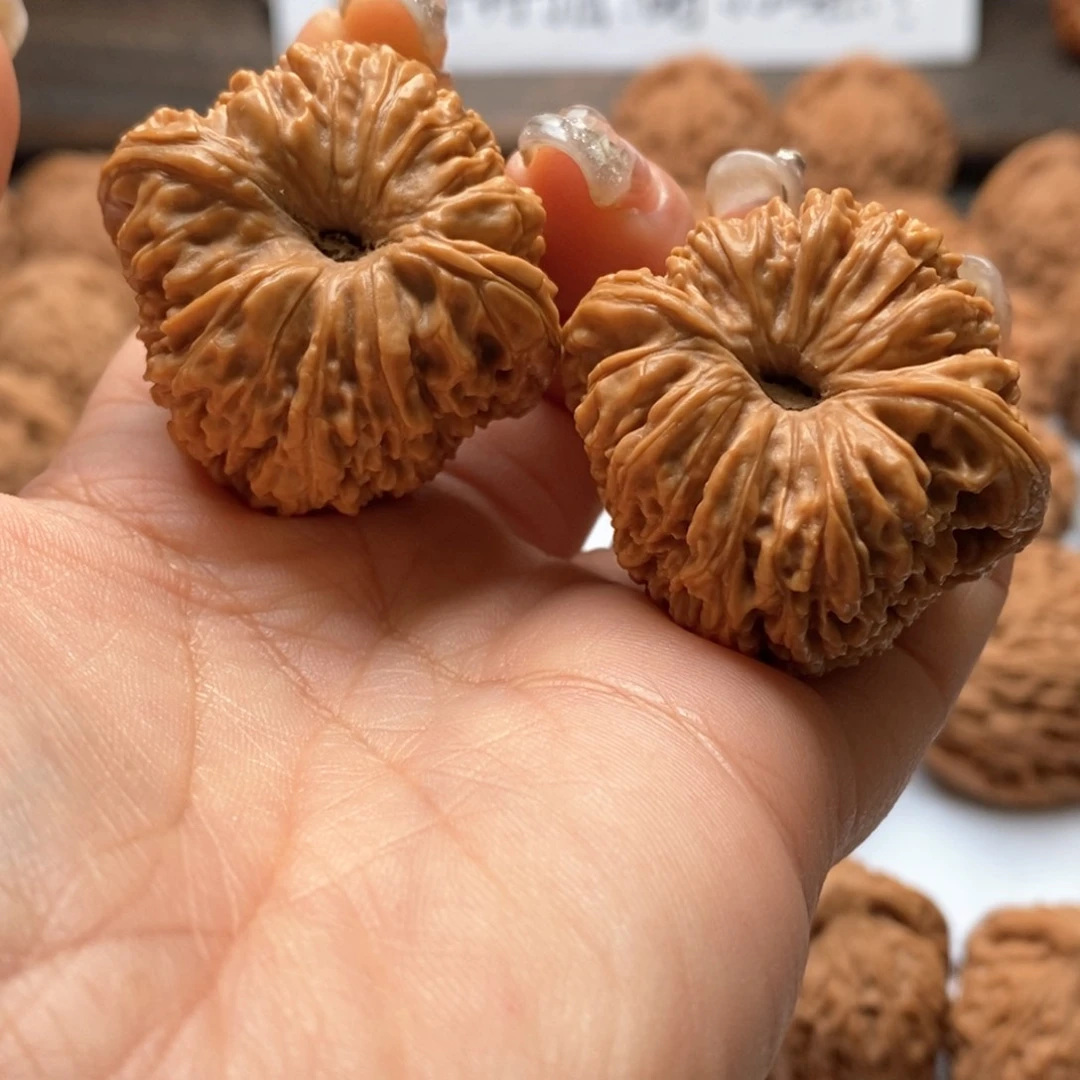 林*36尺寸凹底南疆石