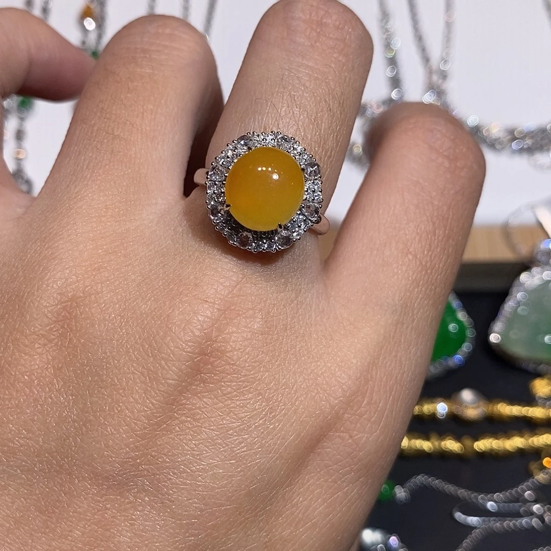 18K金镶嵌戒指翡翠戒指18k