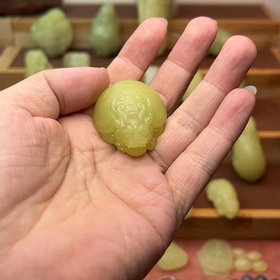 雅****和田玉（黄玉）未镶嵌颈饰