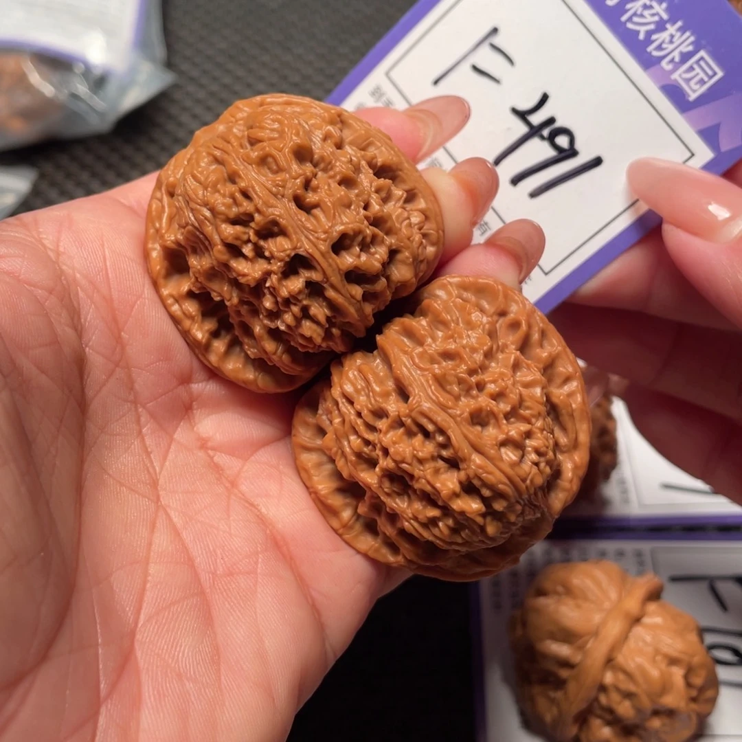 文玩核桃把件491号南疆石43