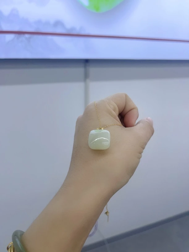 天然和田玉方糖18k金镶嵌福禄双全精美雕刻玉坠百搭气质