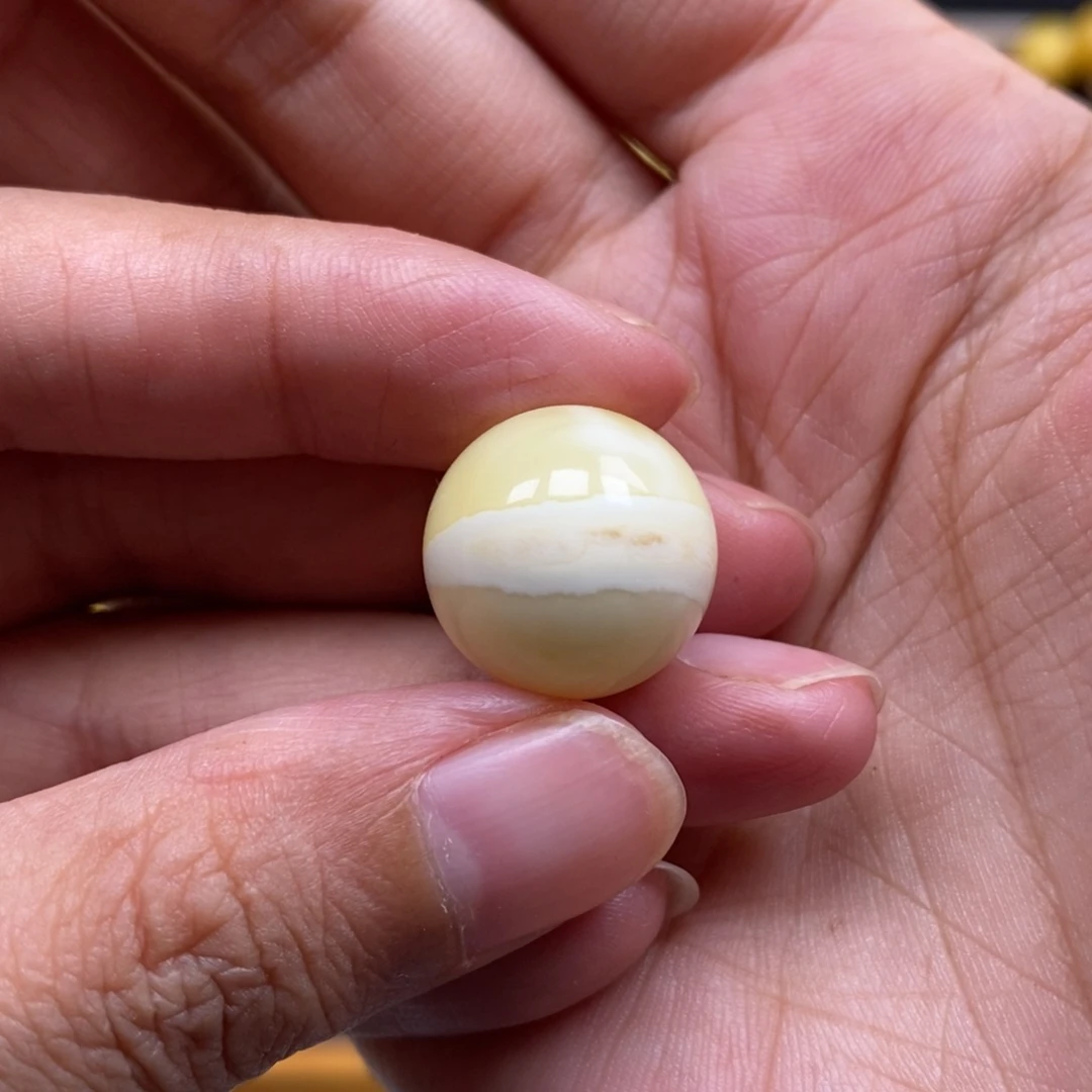 琥珀未镶嵌裸石16.7