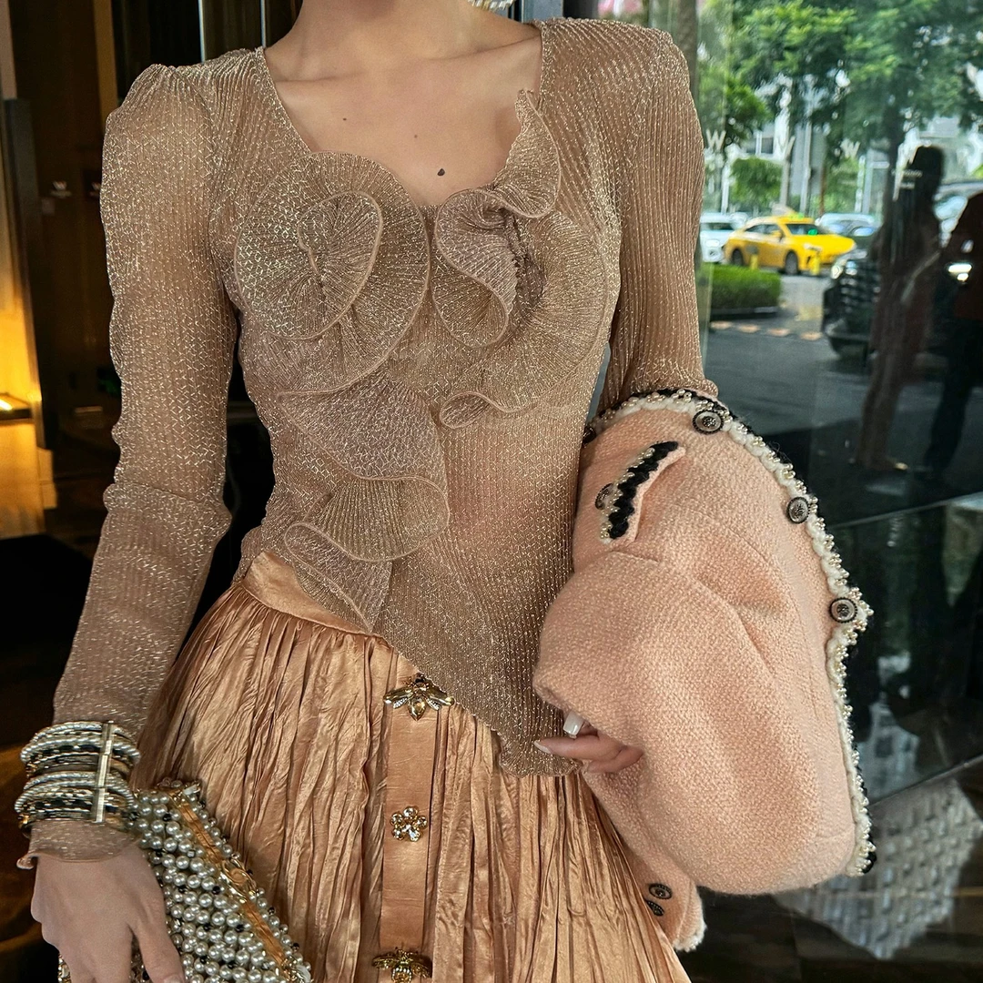 M/Q〔 曼城碎片〕 重工金丝手工立体绕花u领收腰上衣