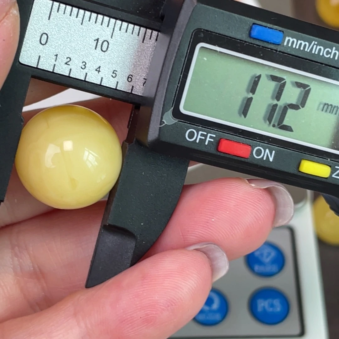 未镶嵌琥珀裸石463