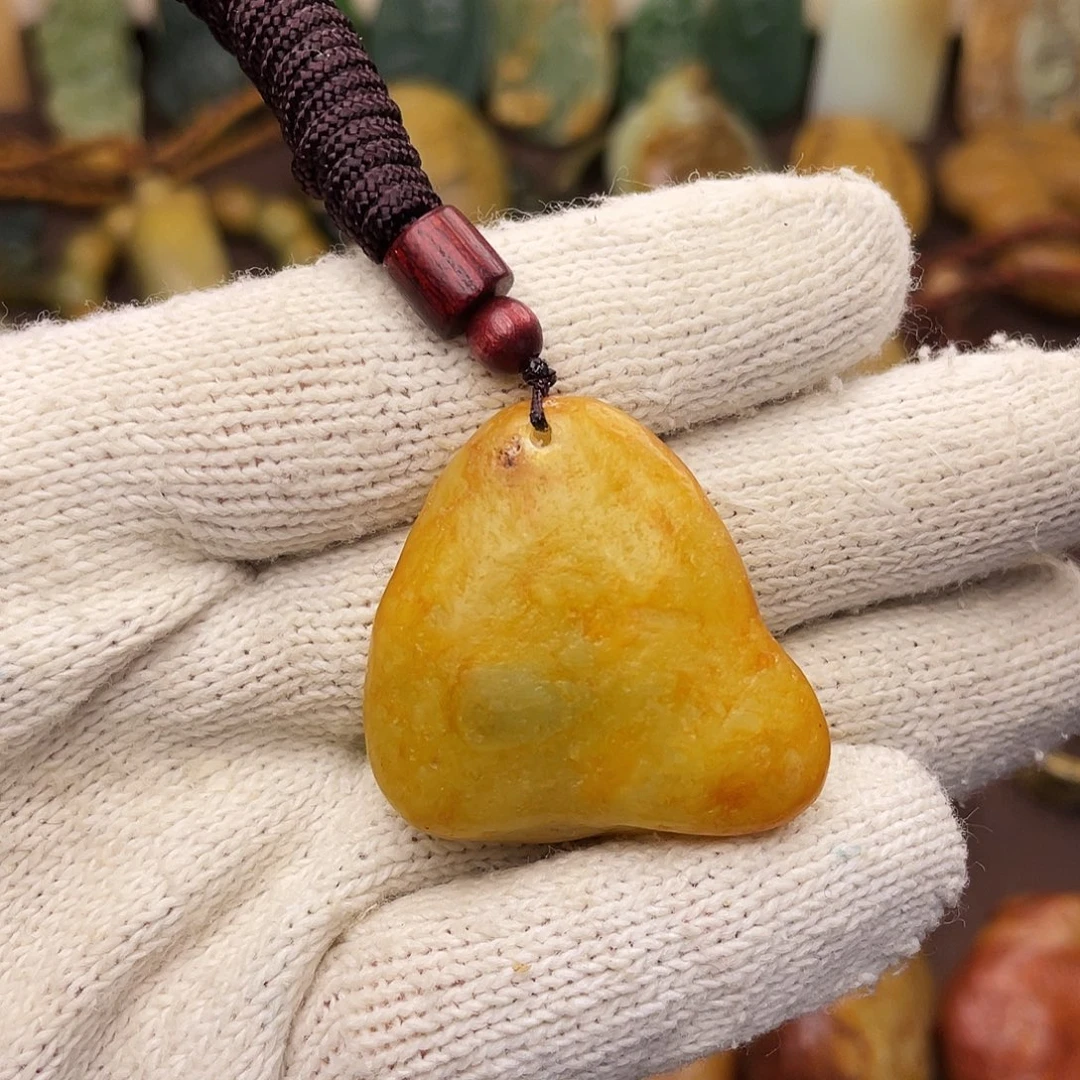 岫岩河磨玉（透闪石质玉）未镶嵌颈饰