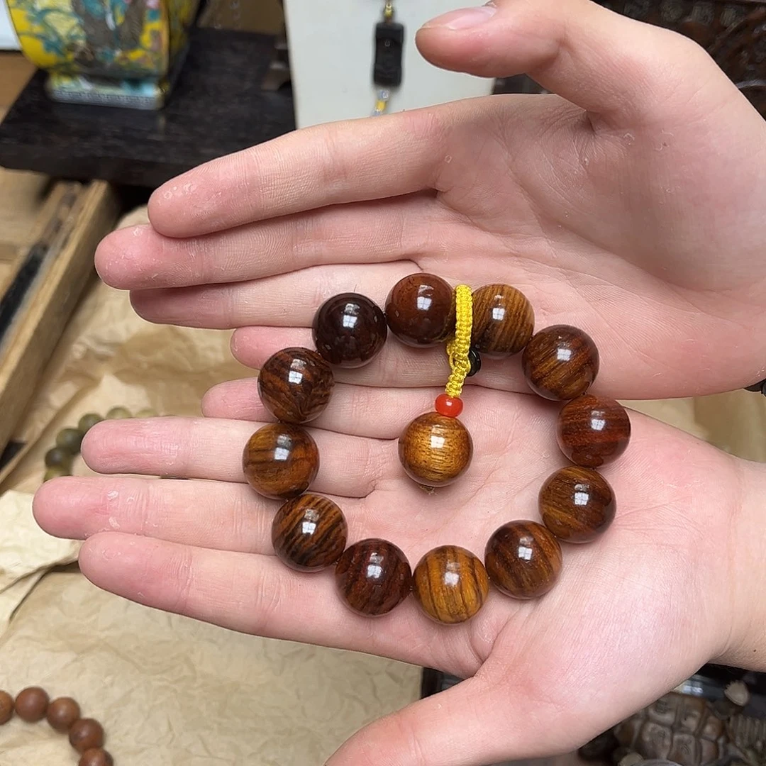 大叶紫檀（黑酸枝木类）