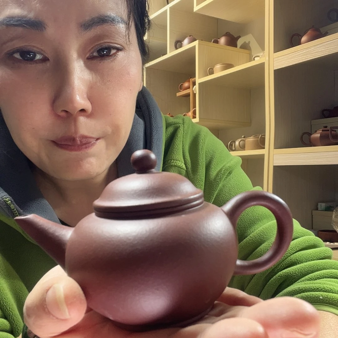 茶壶紫砂j***g老紫泥水平200c c