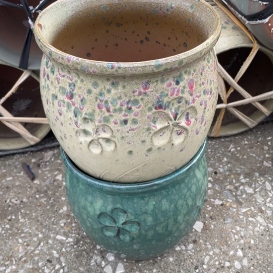 紫砂花盆口20高20瑕疵瑕疵