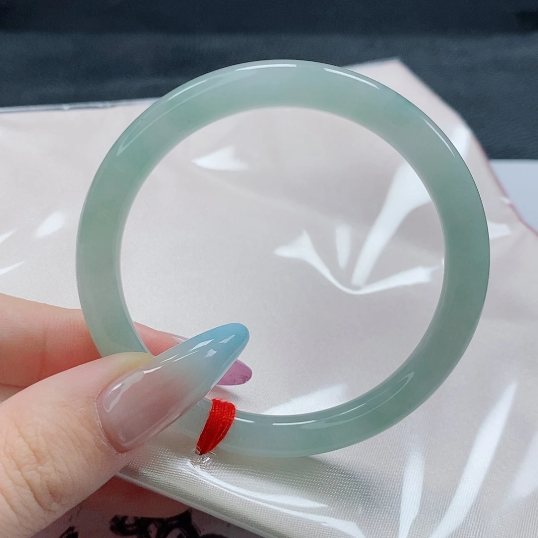 【闪购商品】未镶嵌手镯（圆镯）翡翠408号
