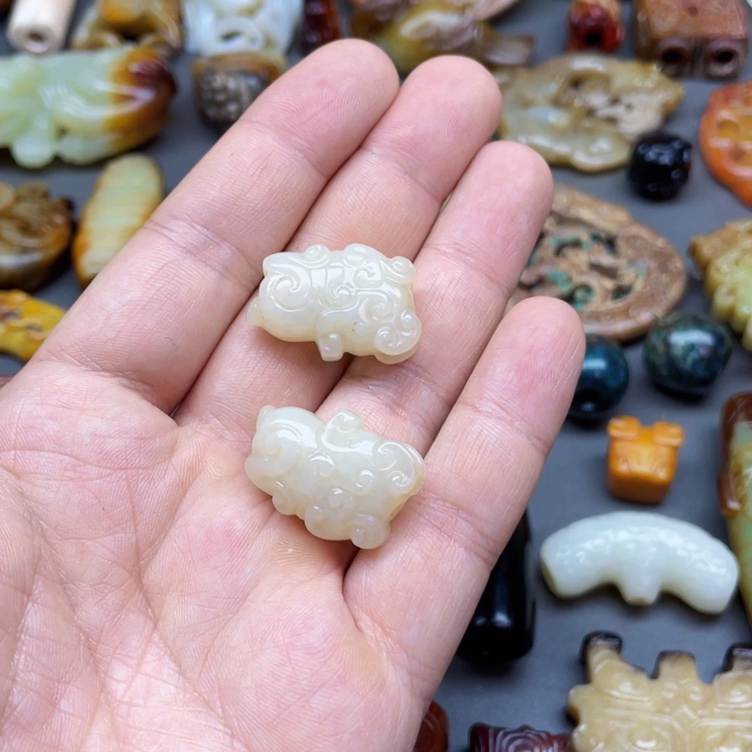 和田玉未镶嵌颈饰