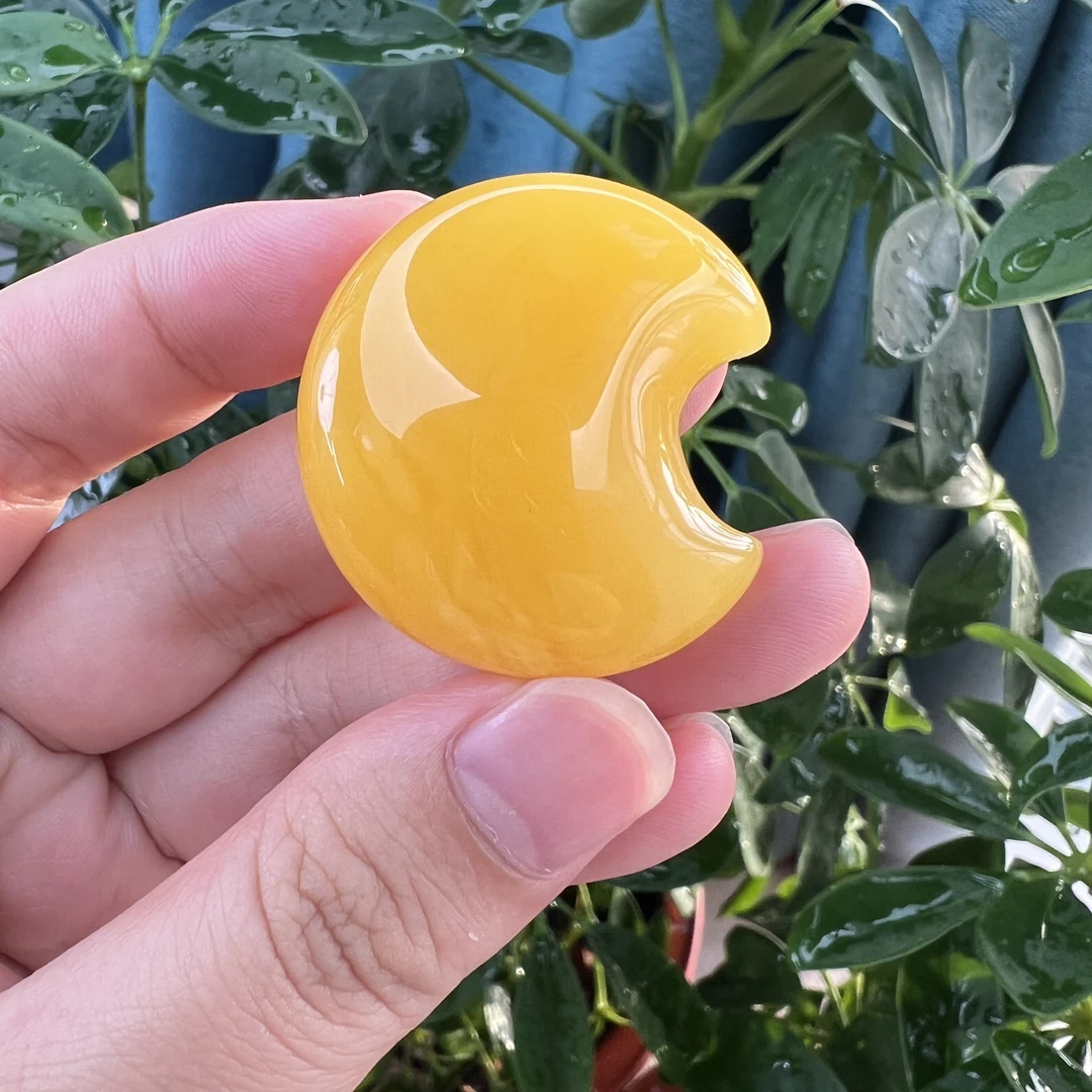 原矿焦皮料满蜡鸡油红蜜蜡月亮吊坠11.3g 一物一拍带证书