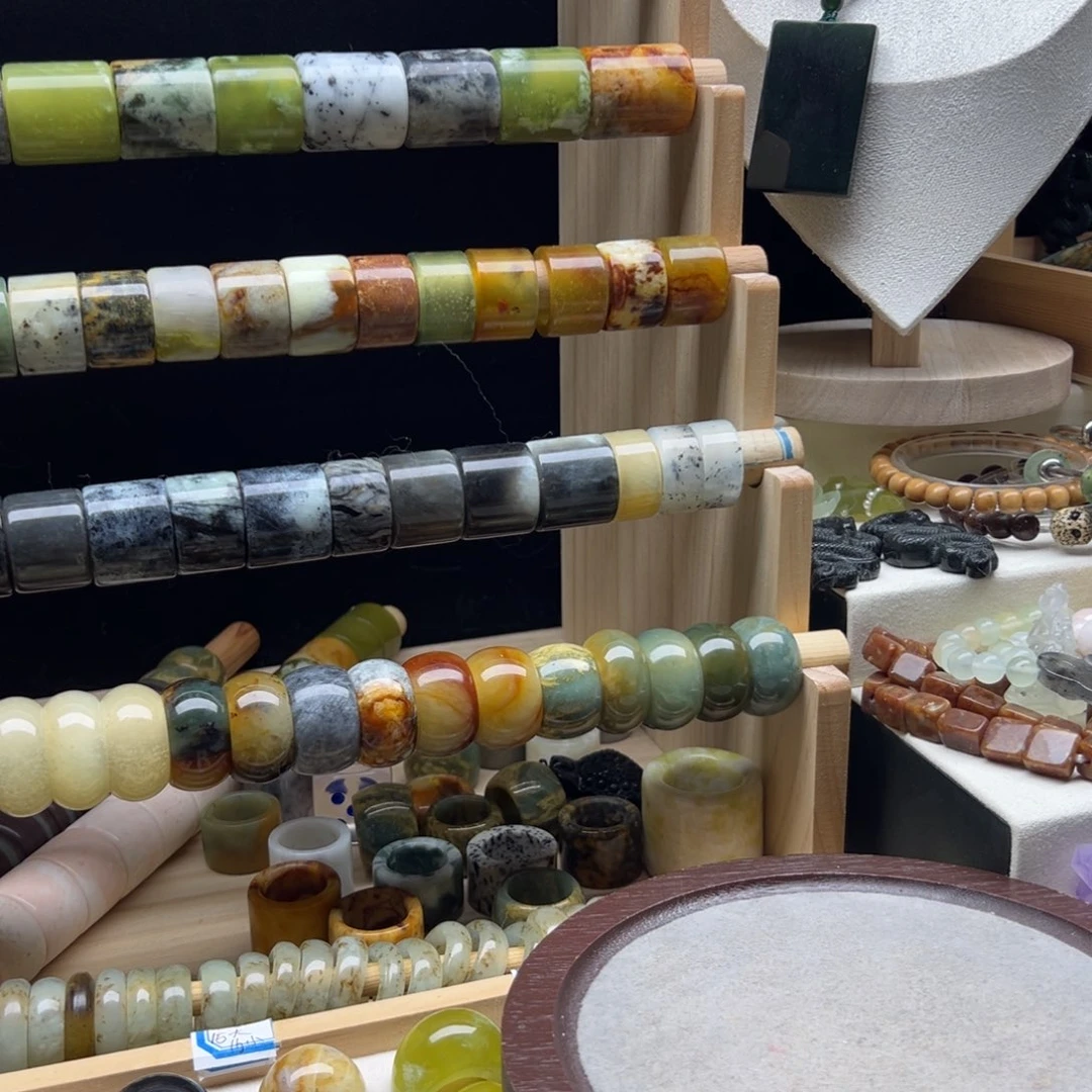 蛇纹石玉合金戒指