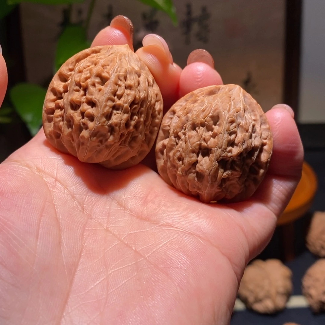 文玩核桃把件原桩铁锤35