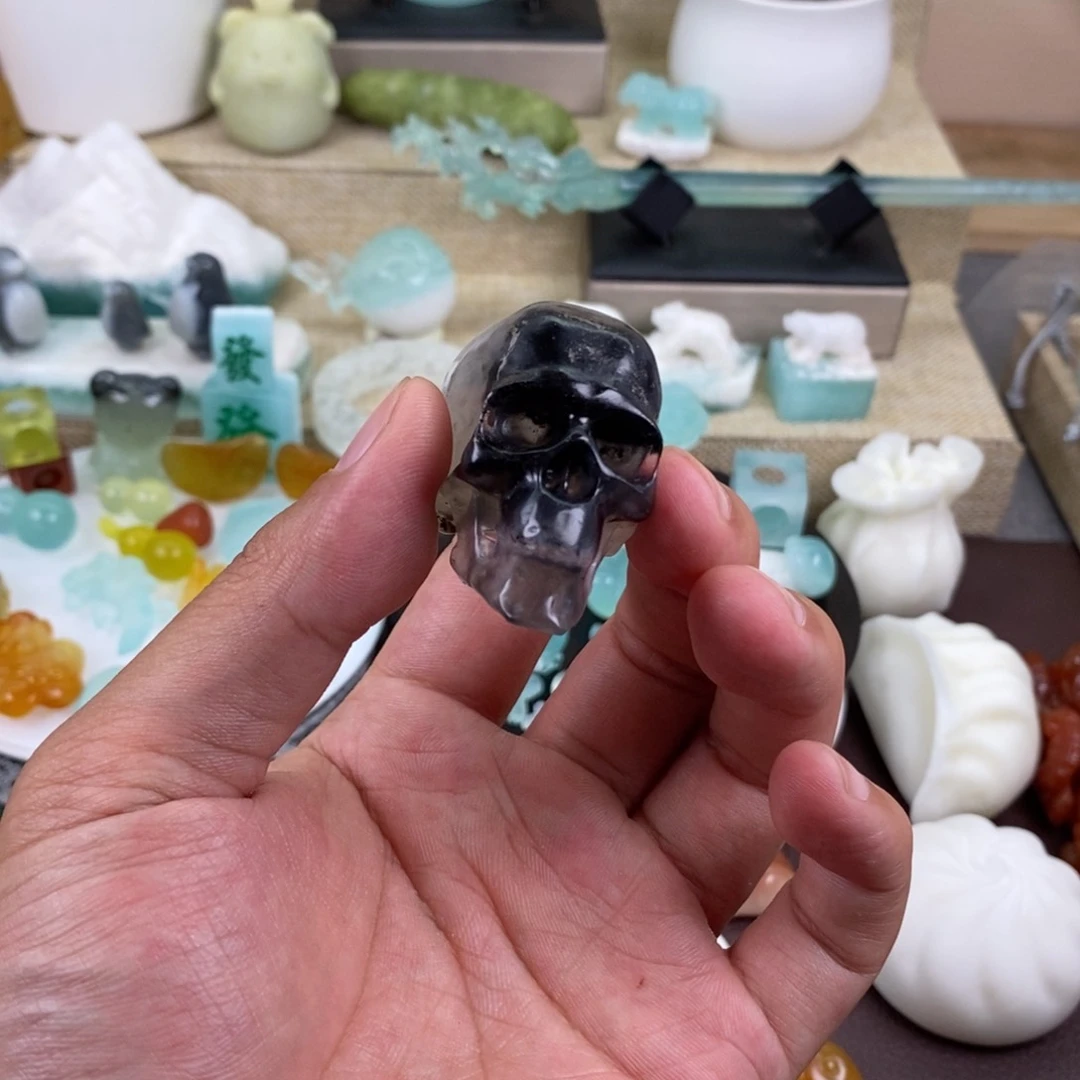 蛇纹石玉合金颈饰风***人