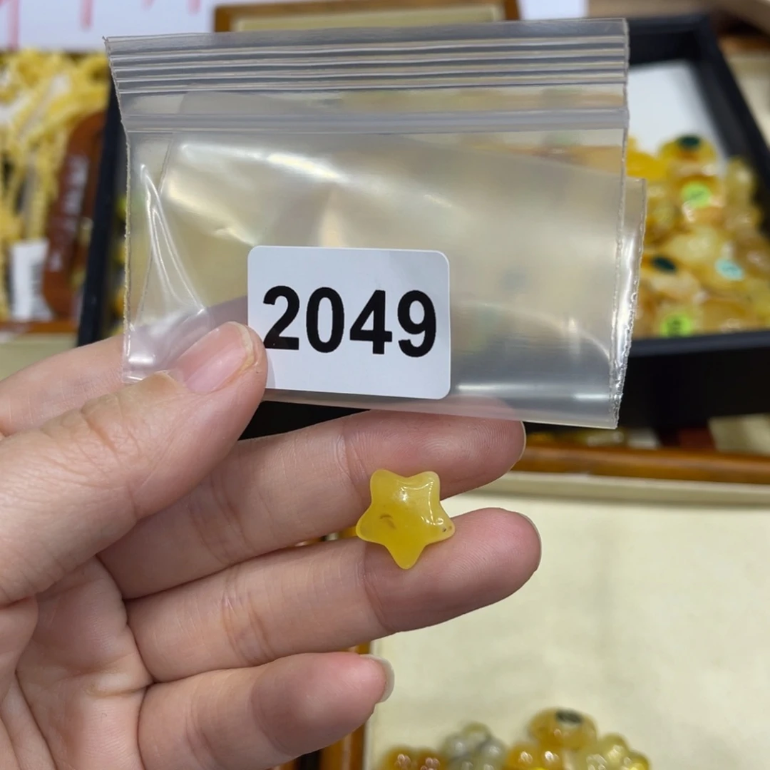 琥珀珠宝奇石未镶嵌