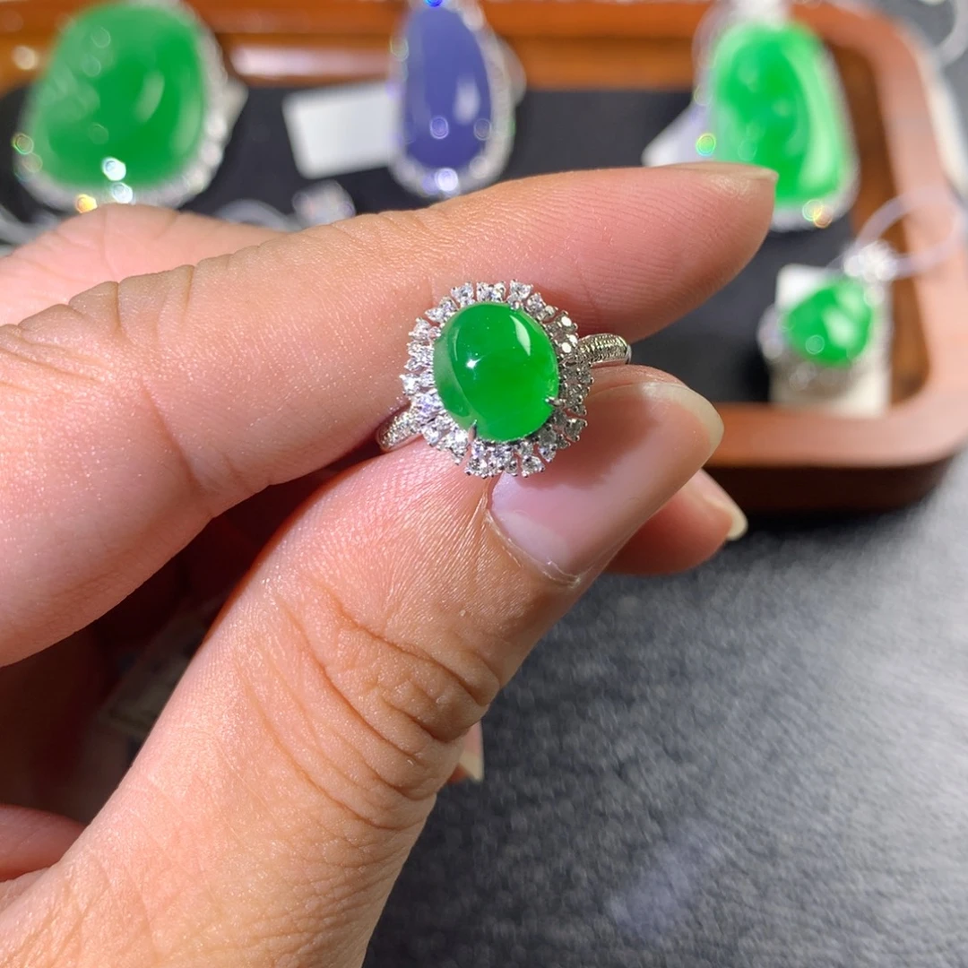 翡翠18K金镶嵌戒指翡翠