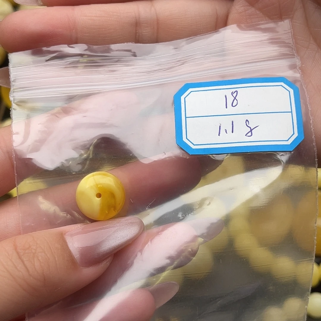关***诚琥珀未镶嵌裸石蜜蜡墩子梦微瑕
