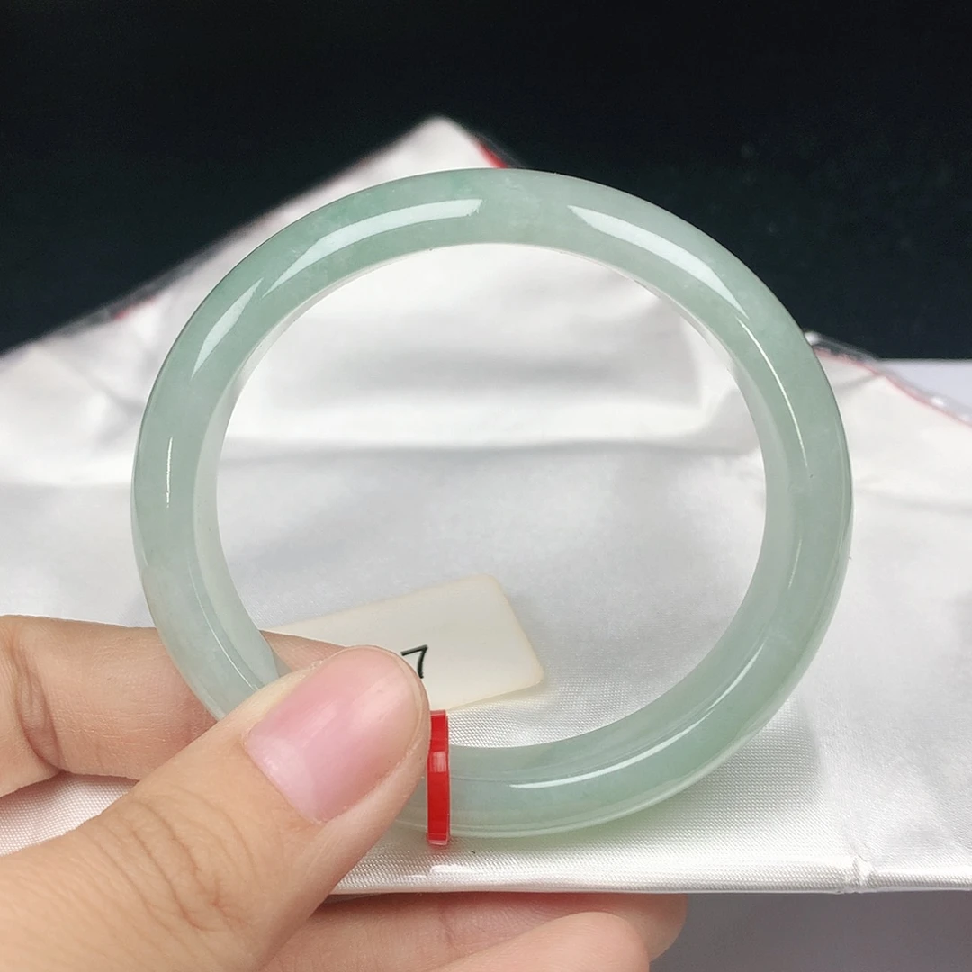 翡翠手镯未镶嵌857贵