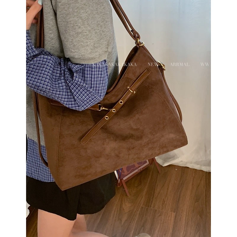 韩系秋冬复古包包女款爆款2025新款大容量单肩包百搭通勤托特包