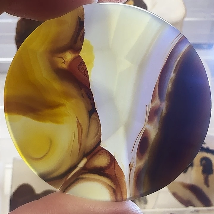 玛瑙/玉髓未镶嵌珠宝奇石