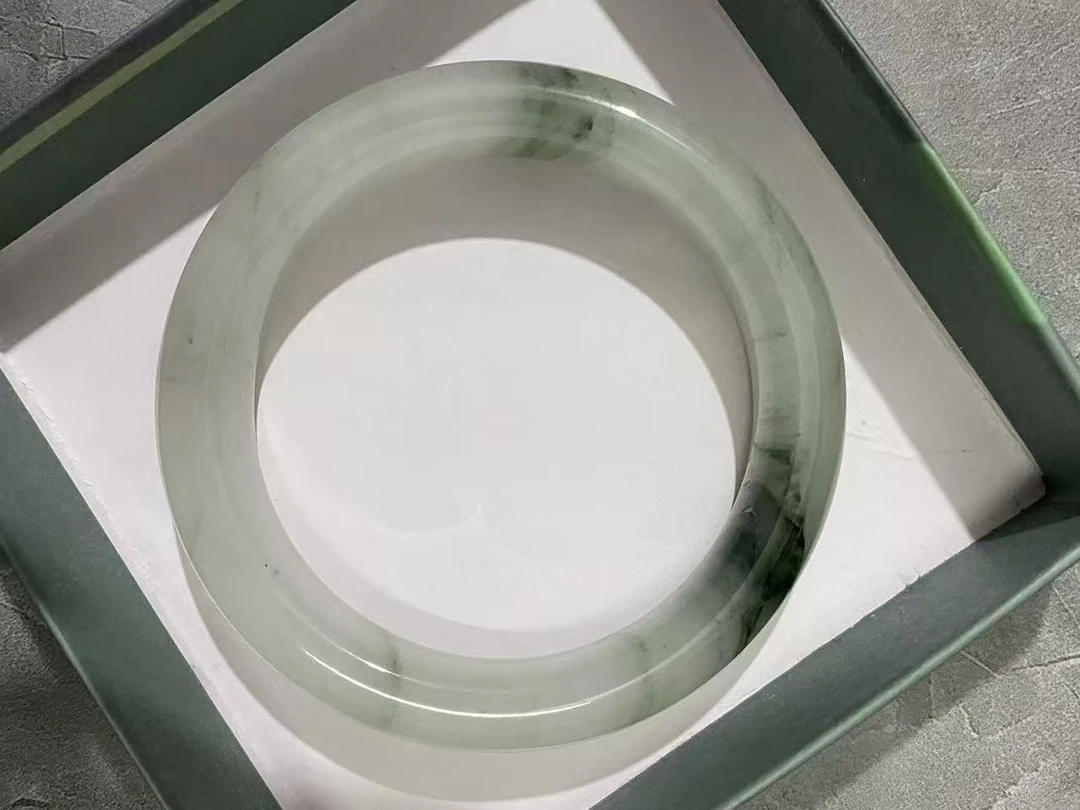 石英质玉手镯多样性发货编码：127