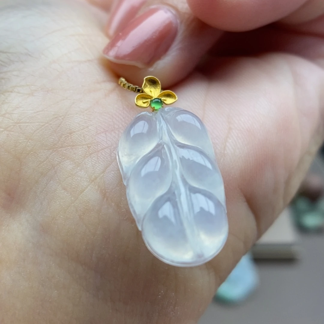 翡翠18K金镶嵌颈饰吊坠27