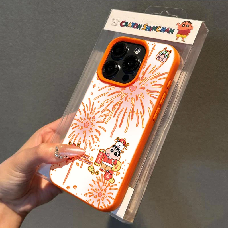 新年烟花小新适用苹果16p/15手机壳iPhone14promax13荔枝纹12软11