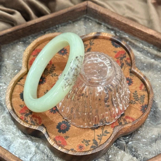玺世珠宝 新疆水草沁花暖白肉底 正圈款花色独特58+
