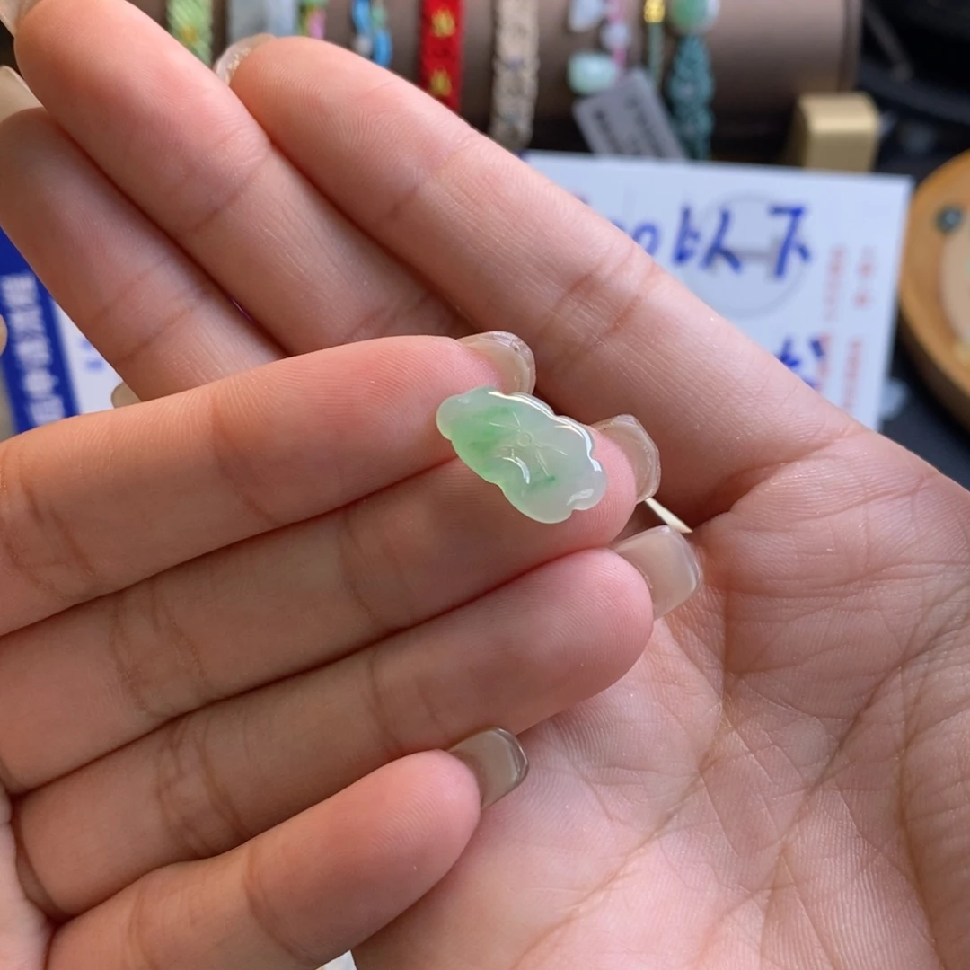 蜜***饭翡翠未镶嵌颈饰17856