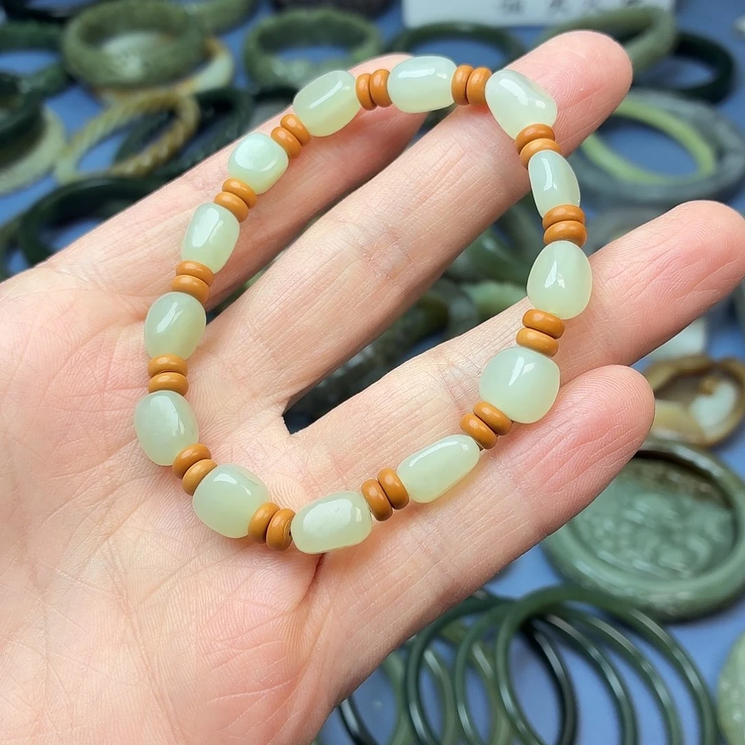 和田玉未镶嵌手串山料