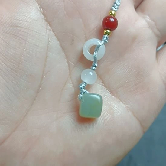 和田玉未镶嵌车挂