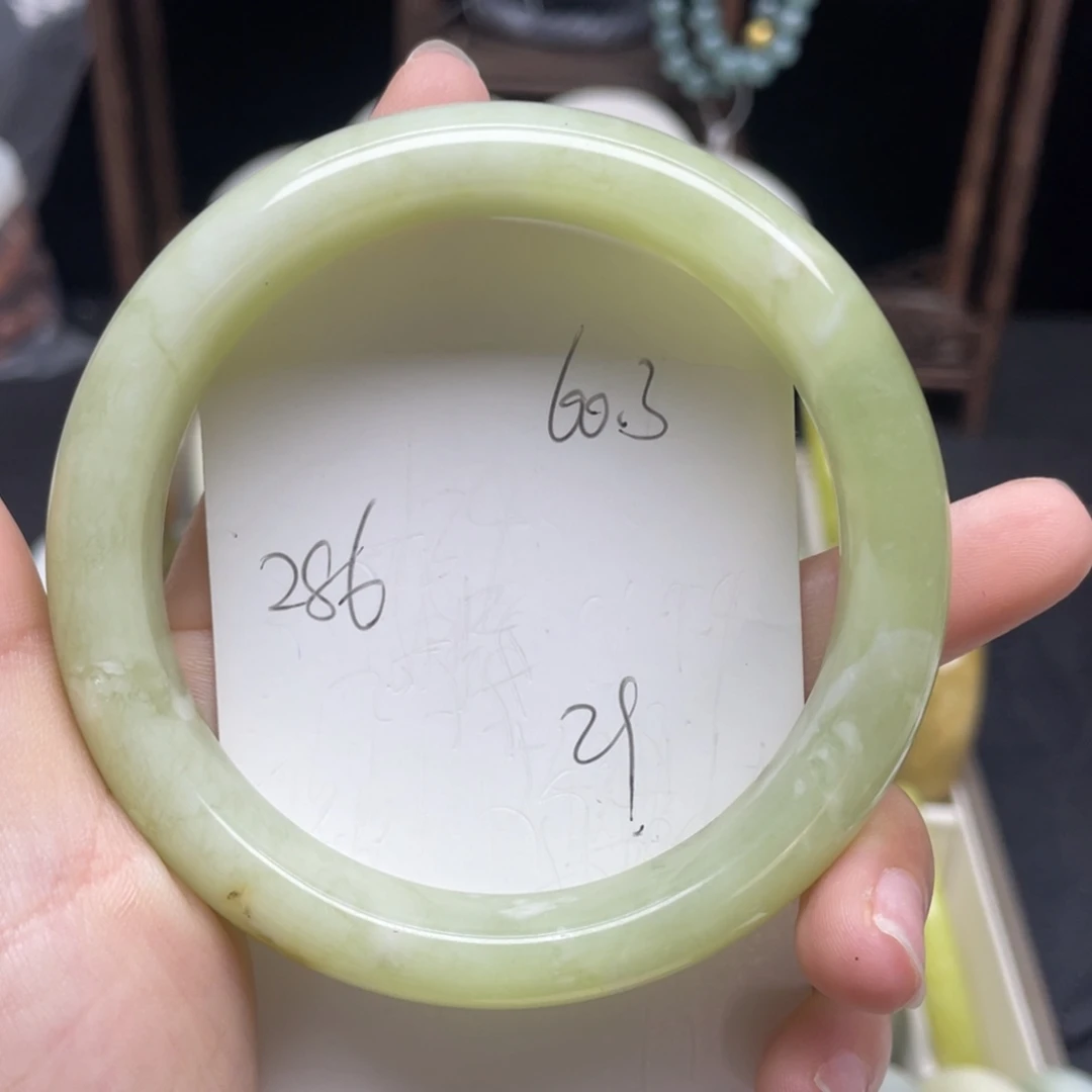 未镶嵌蛇纹石玉手镯