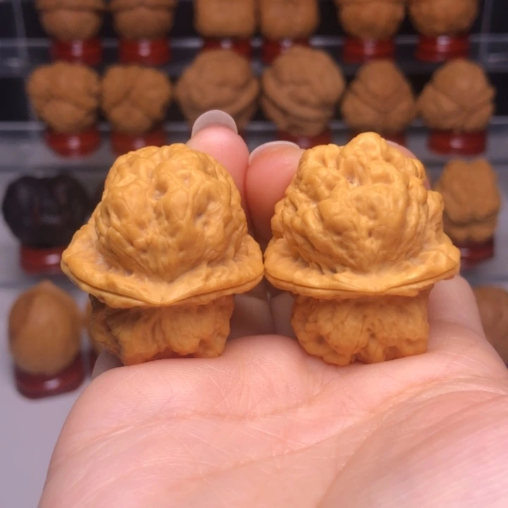 文玩核桃吊坠10血麒麟