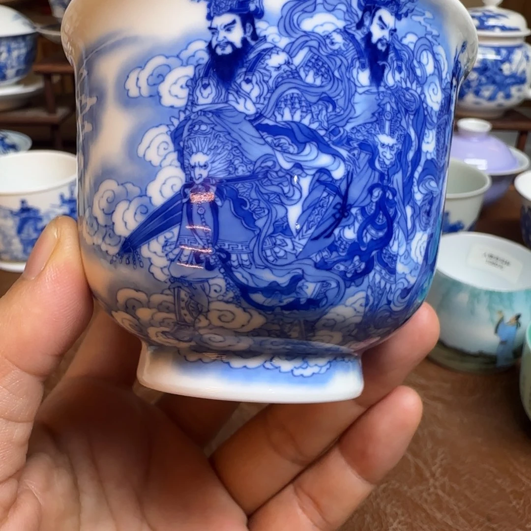 今天晚上的月亮很圆