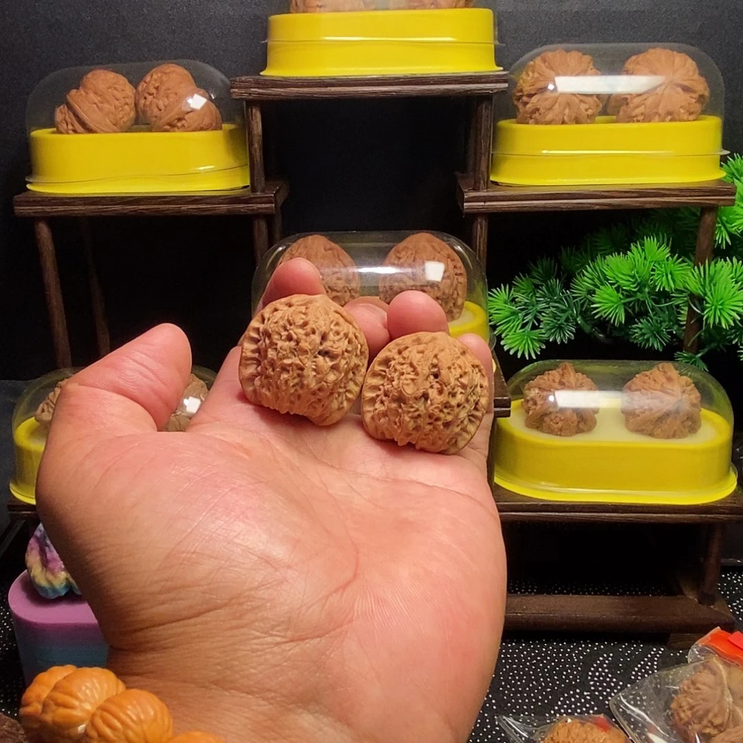 吊坠文玩核桃血麒麟