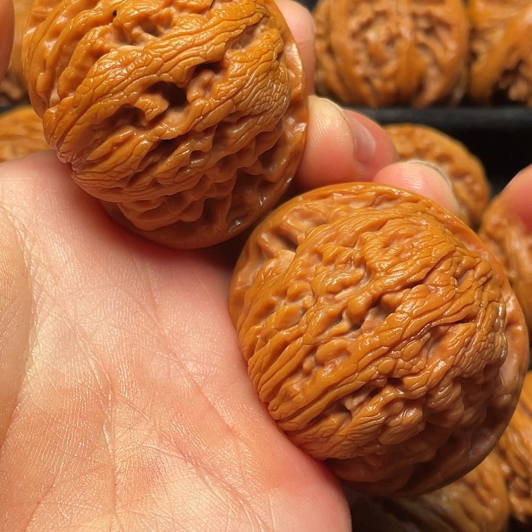 文玩核桃把件秦岭山脉核桃