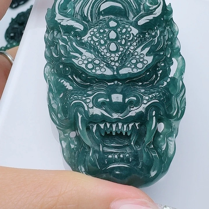 翡翠未镶嵌颈饰111