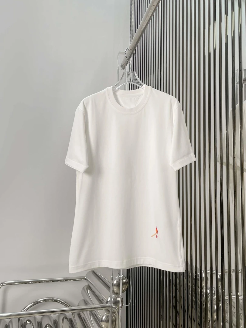 火柴刺绣圆领纯色T恤 时尚字母百搭T恤