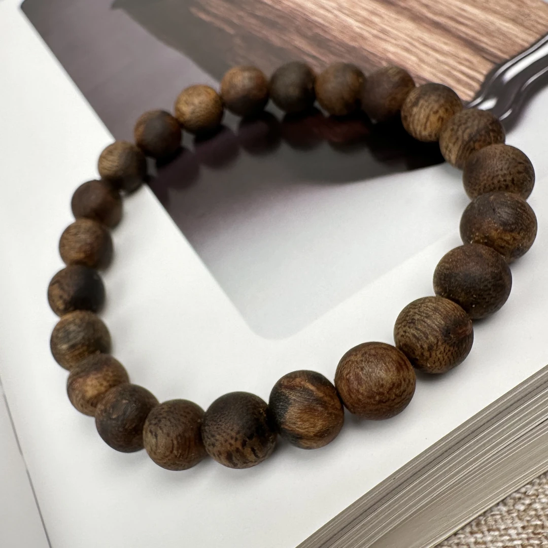 沉香海南沉香绿棋虫漏沉水浮圆珠0.8单圈多样性发一