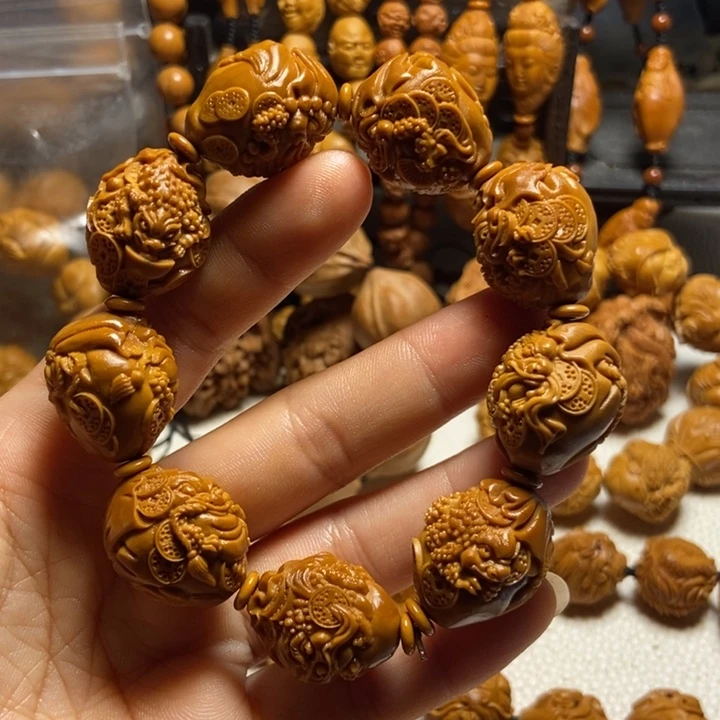 【闪购商品】橄榄核手串/手链钱袋金蟾2.0左右