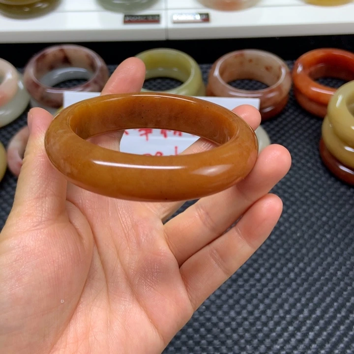未镶嵌手镯石英质玉