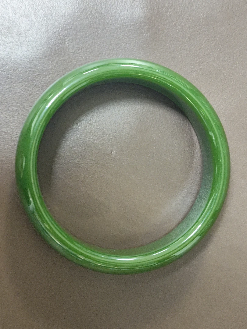 1427号菠菜绿色正圈手镯