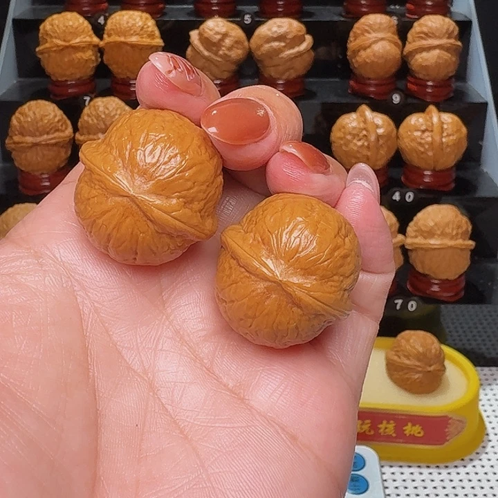 雄***康把件文玩核桃晶玉88