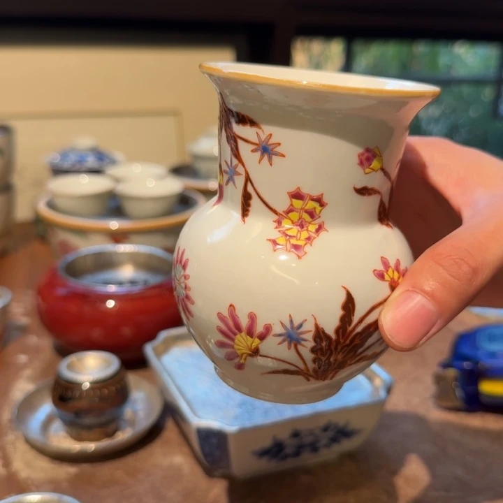 壶承天的作品是由一个