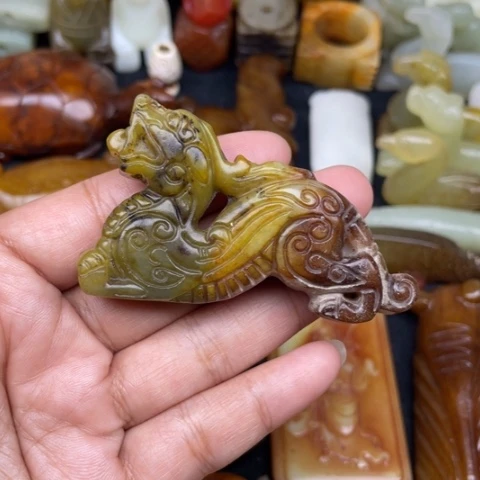 蛇纹石玉未镶嵌颈饰15