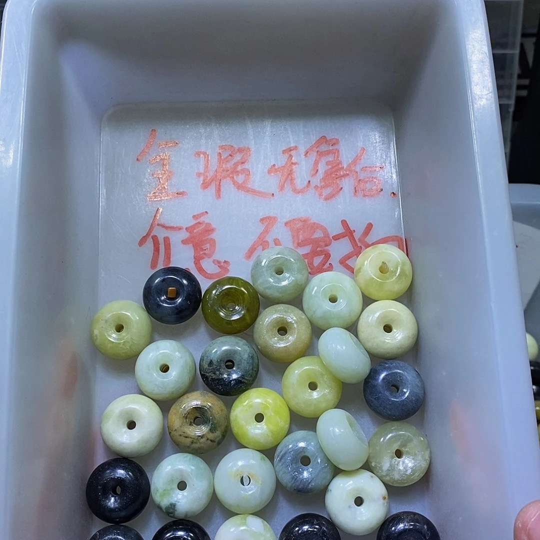 合金蛇纹石玉颈饰71