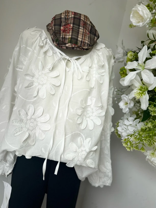 韩系甜美风花朵衬衣