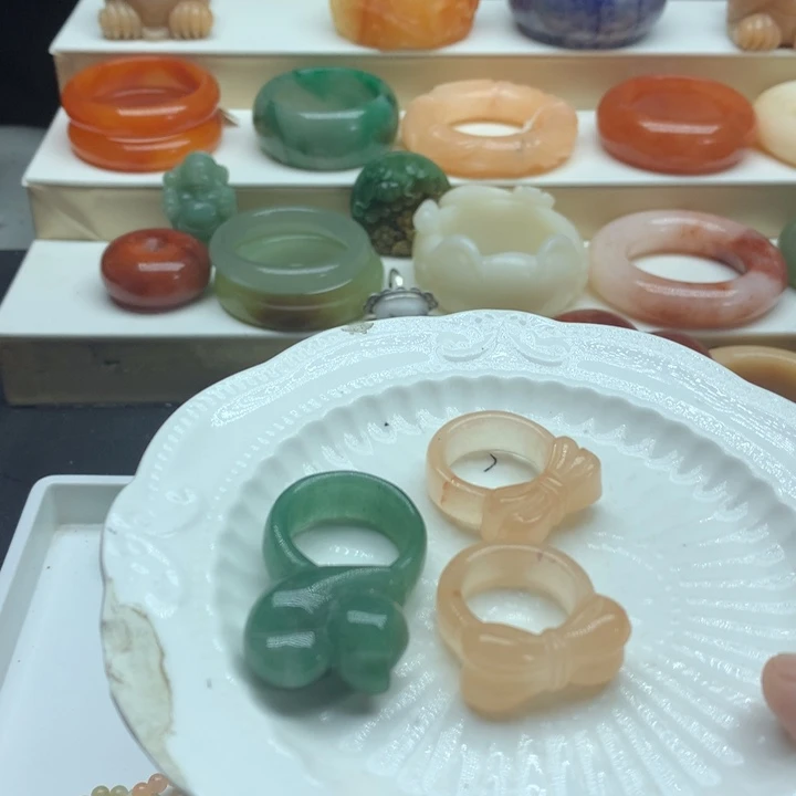 石英岩玉未镶嵌13468975444